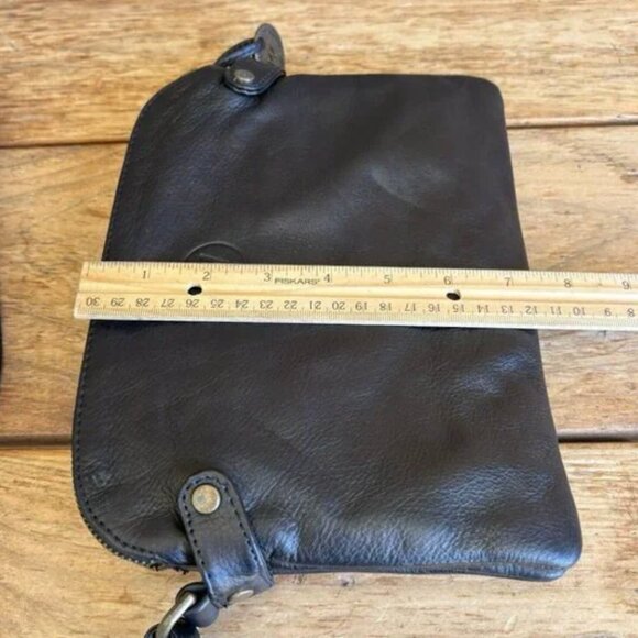 Wanderers Travel Co. The Venetian Grande Passport Crossbody Purse Black Leather - Picture 9 of 11